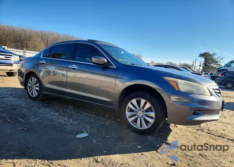 2011 Honda Accord Exl z USA, uszkodzony, nr VIN 1HGCP3F88BA009681